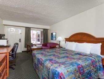 Days By Wyndham Petersburg/south Lee 2*