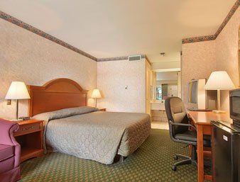 Days By Wyndham Petersburg/south Lee Hotel Petersburg