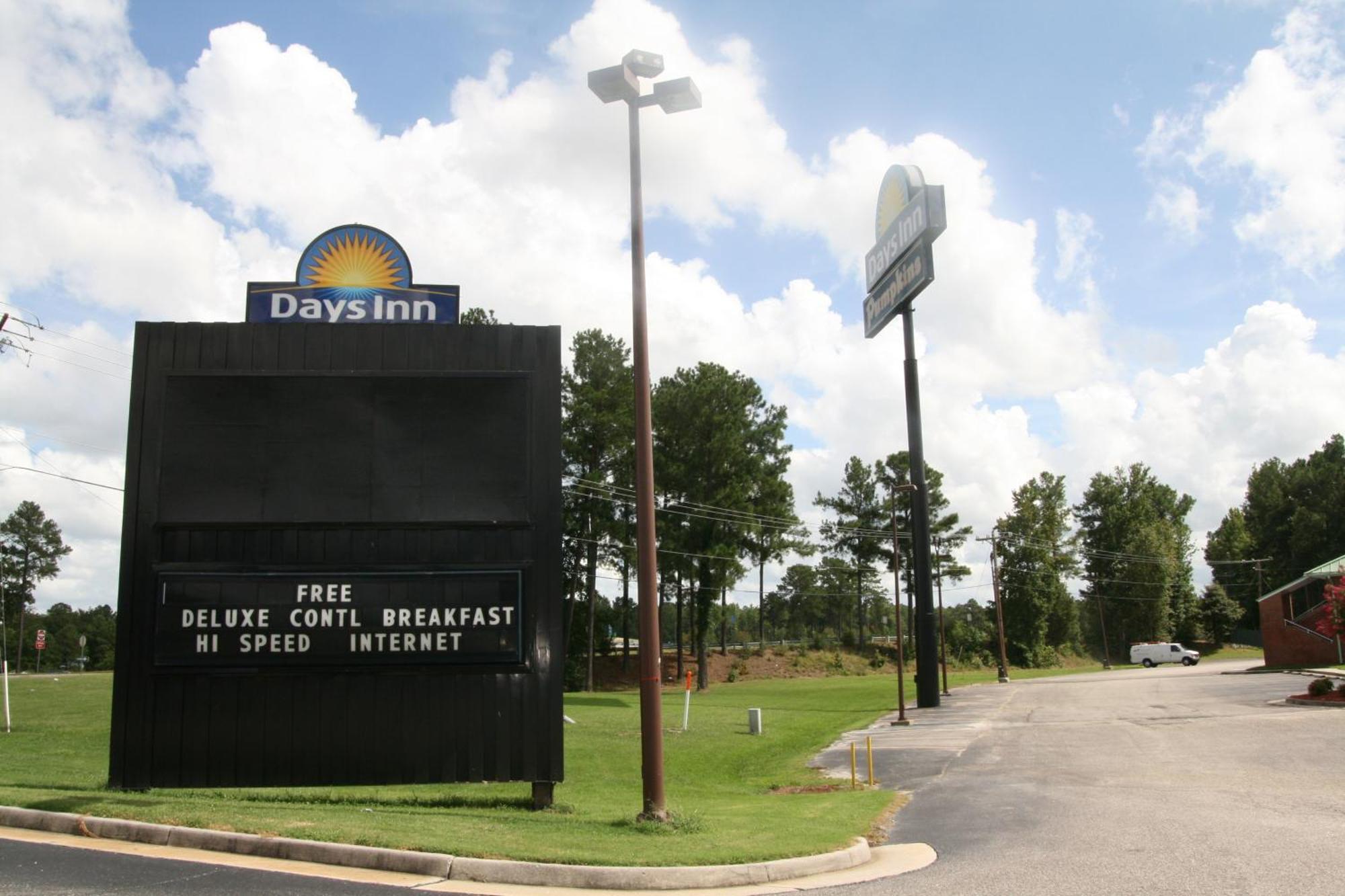 Hotel Days By Wyndham Petersburg/south Lee Petersburg