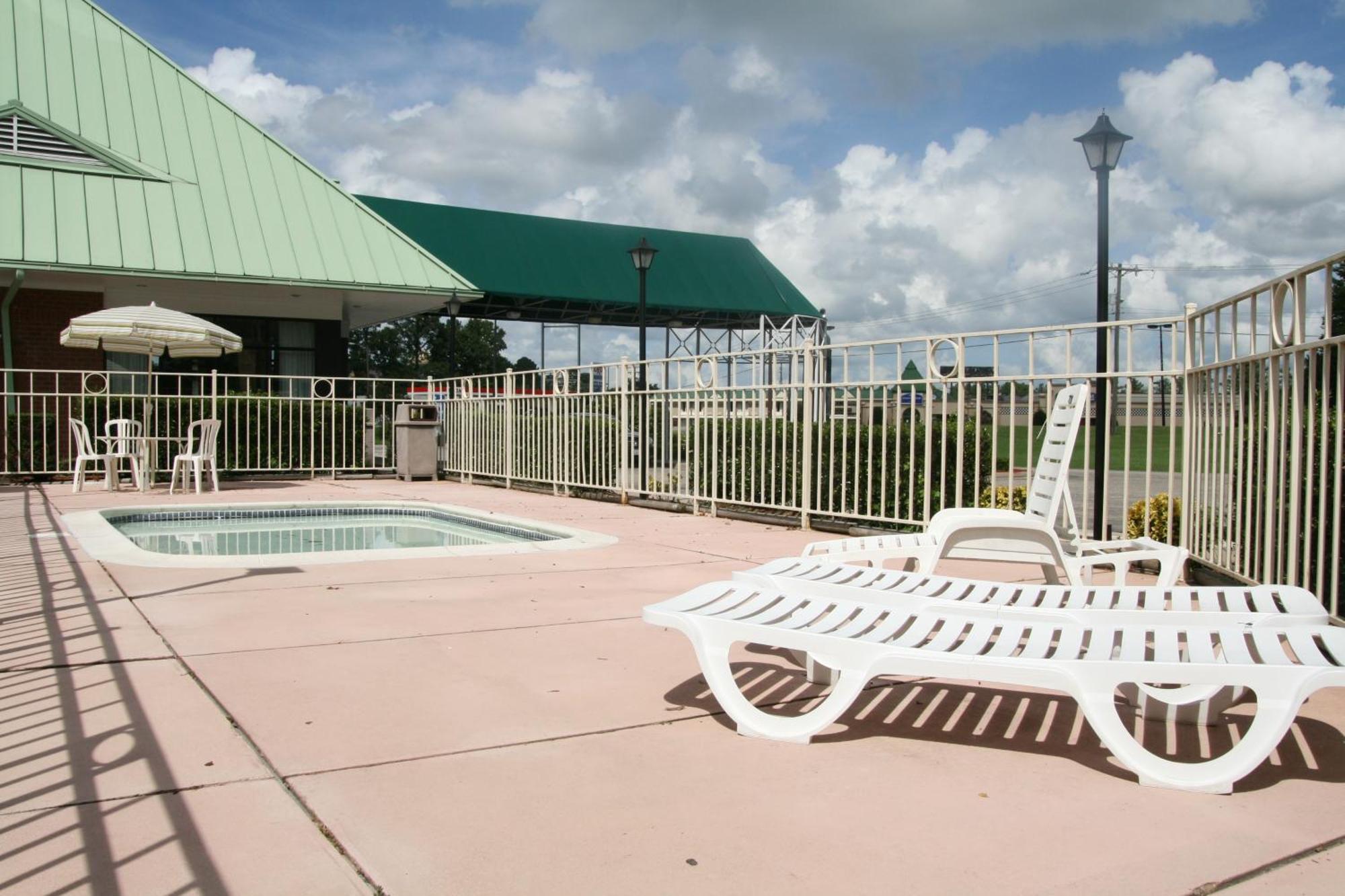 Days By Wyndham Petersburg/south Lee 2*